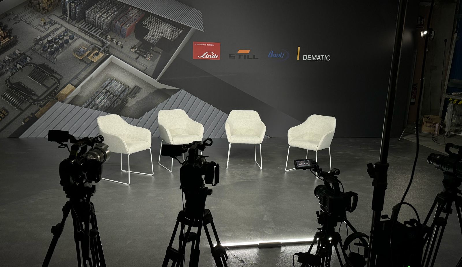 Set de videopodcast corporativo para Linde, STILL, Baoli y Dematic