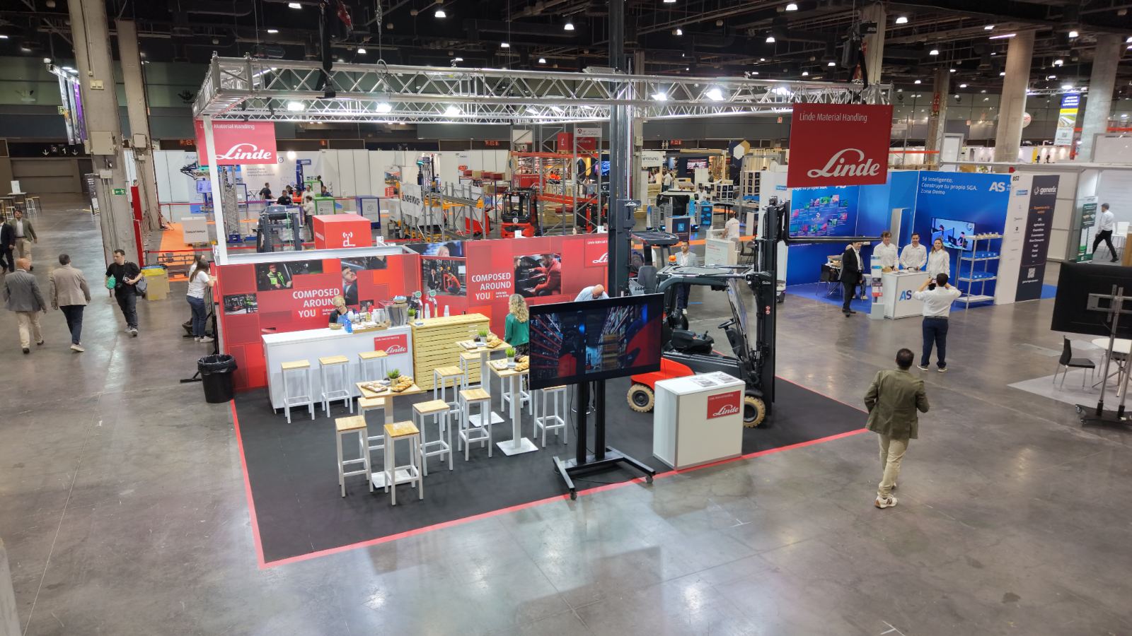 Stand de Linde Material Handling en feria de logística con producción audiovisual